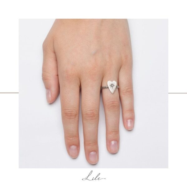 srebrne pierścionki z diamentem Lile
